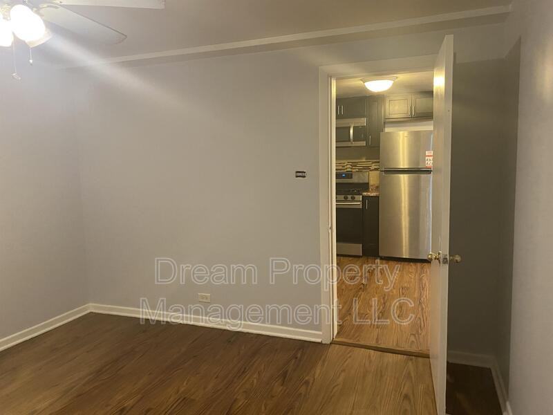2251 2251 West 119th Street - 1 - Photo 3 of 10
