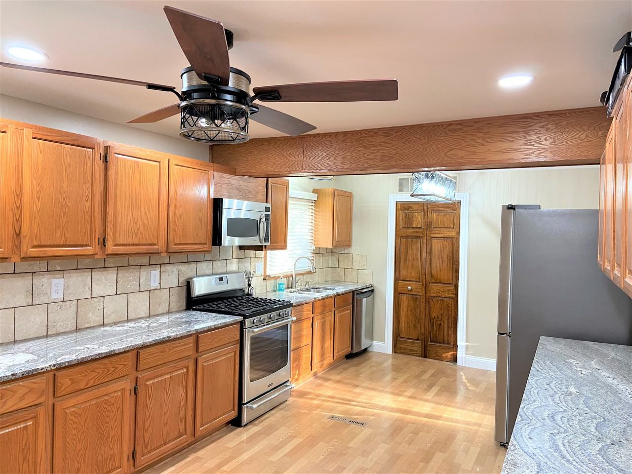 16000 Forest Avenue Oak Forest Siriann Property Group Unit#1 - Photo 2 of 17