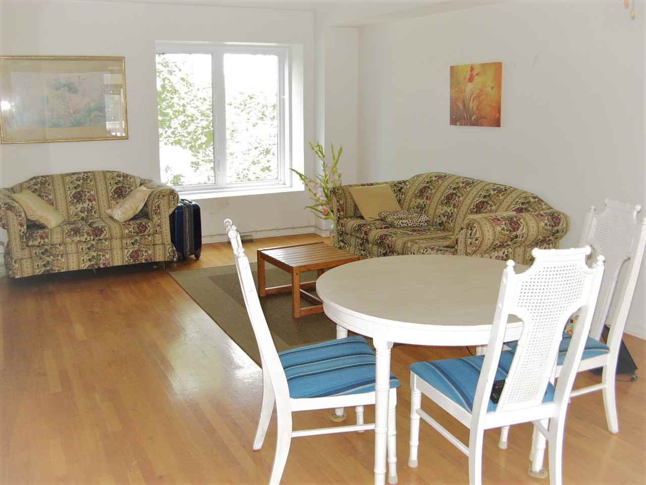 87 Thornbury Crescent - Photo 3 of 5