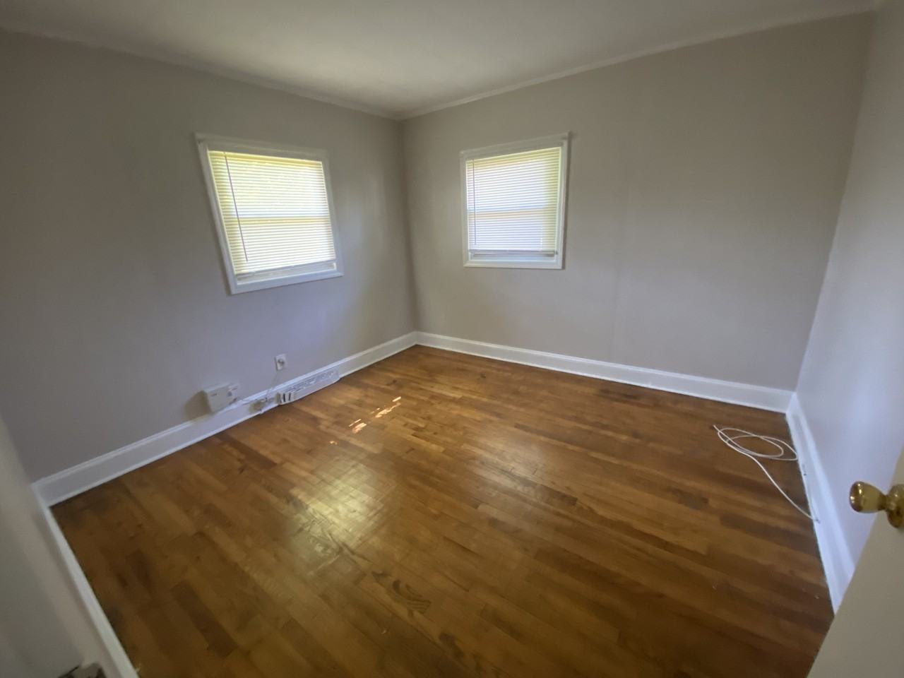 1144 Lower Ferry Road - Photo 3 of 16