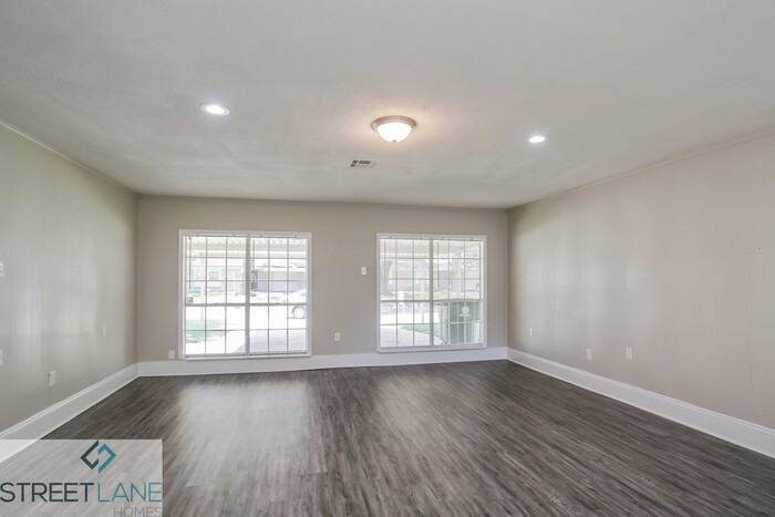 7219 Willowtex Dr - Photo 3 of 15