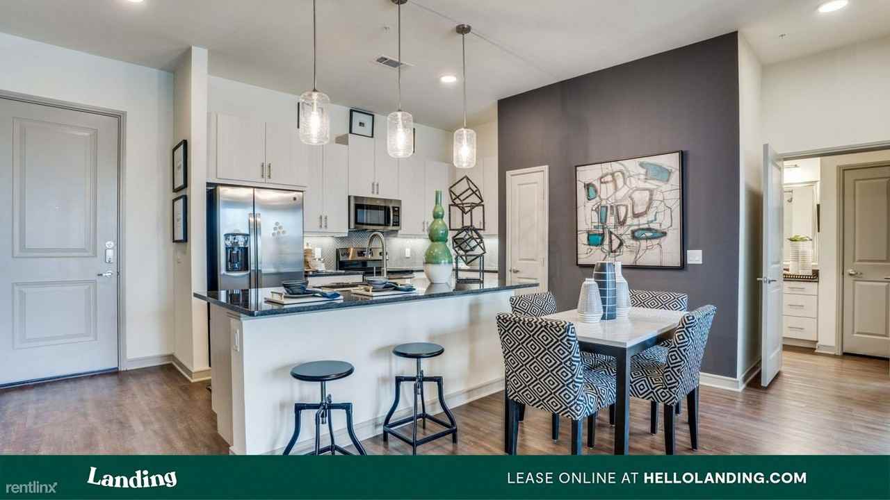 Landing Furnished Apartment Mercer 1900 - Photo 3 of 50