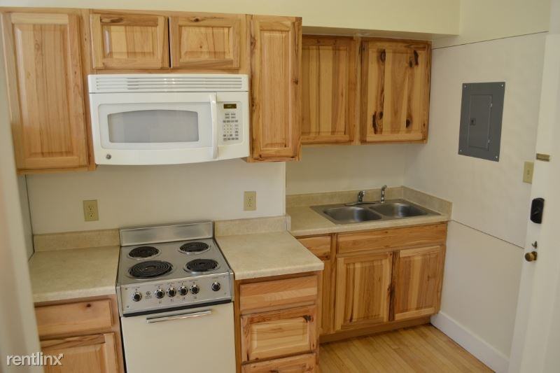 112 112 North Pattee Street 206 - Photo 2 of 8
