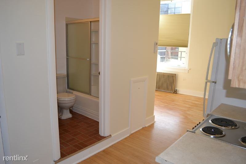 112 112 North Pattee Street 206 - Photo 3 of 8