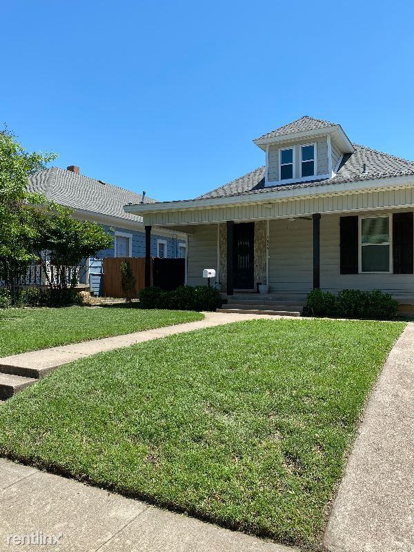 2905 S Jennings Ave - Photo 2 of 26