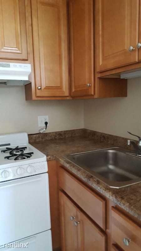 7 7 Hurd St Lowell 3 - Photo 2 of 8