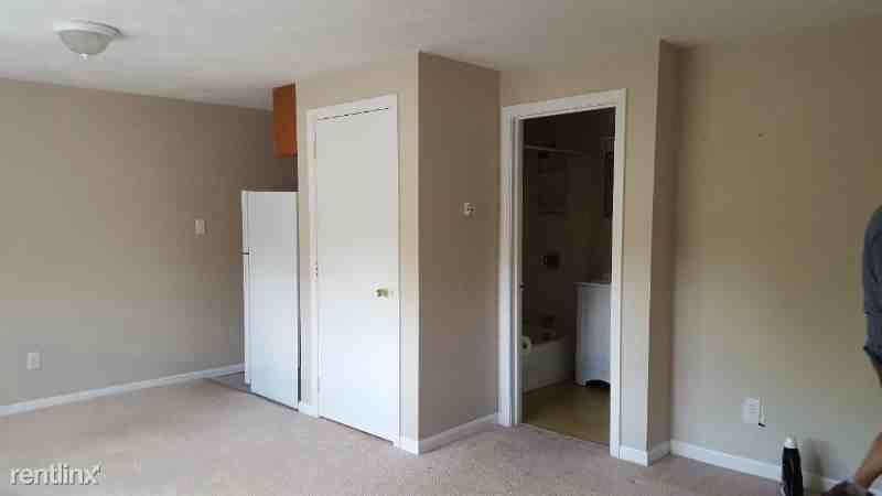 7 7 Hurd St Lowell 3 - Photo 3 of 8