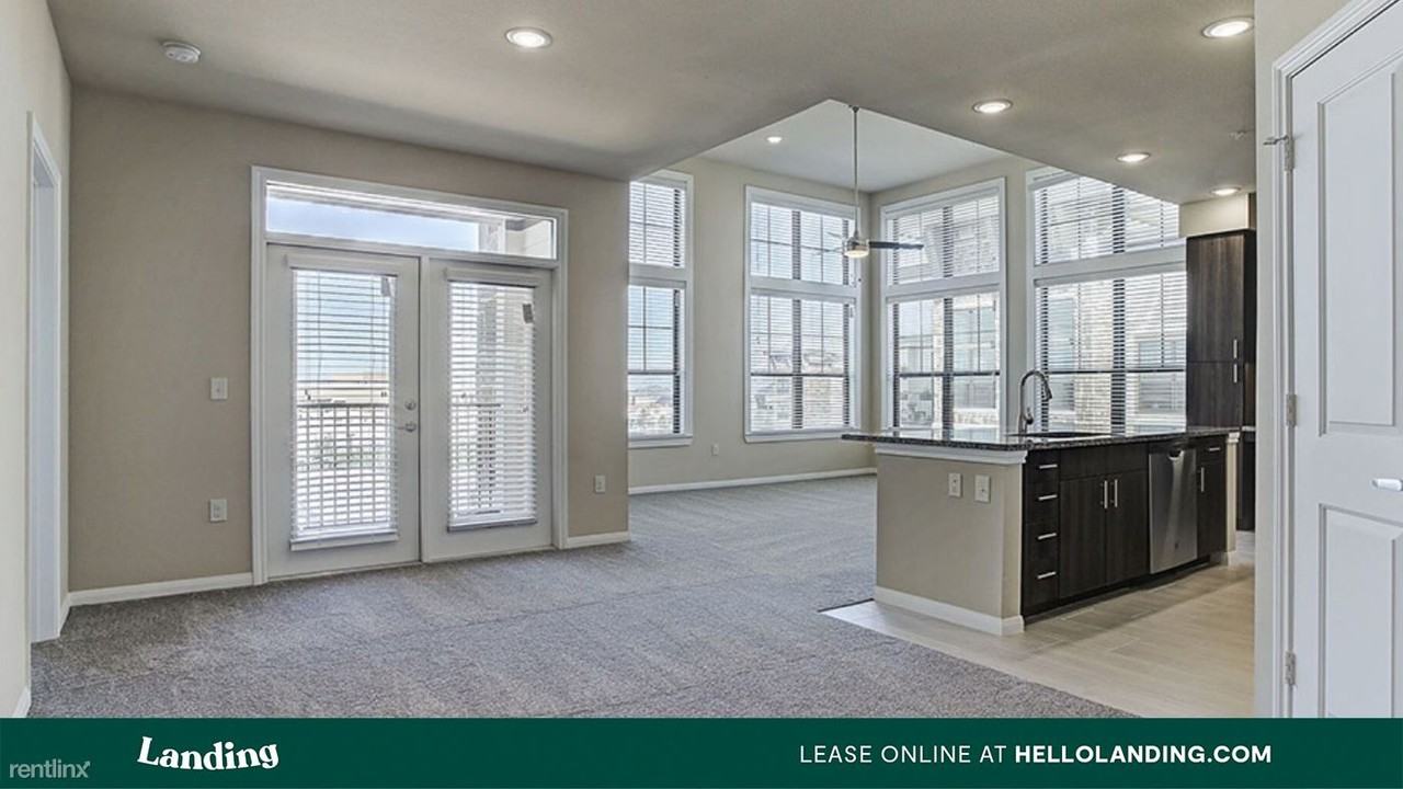 Landing Furnished Apartment ParkLane Fulshear - Photo 3 of 28