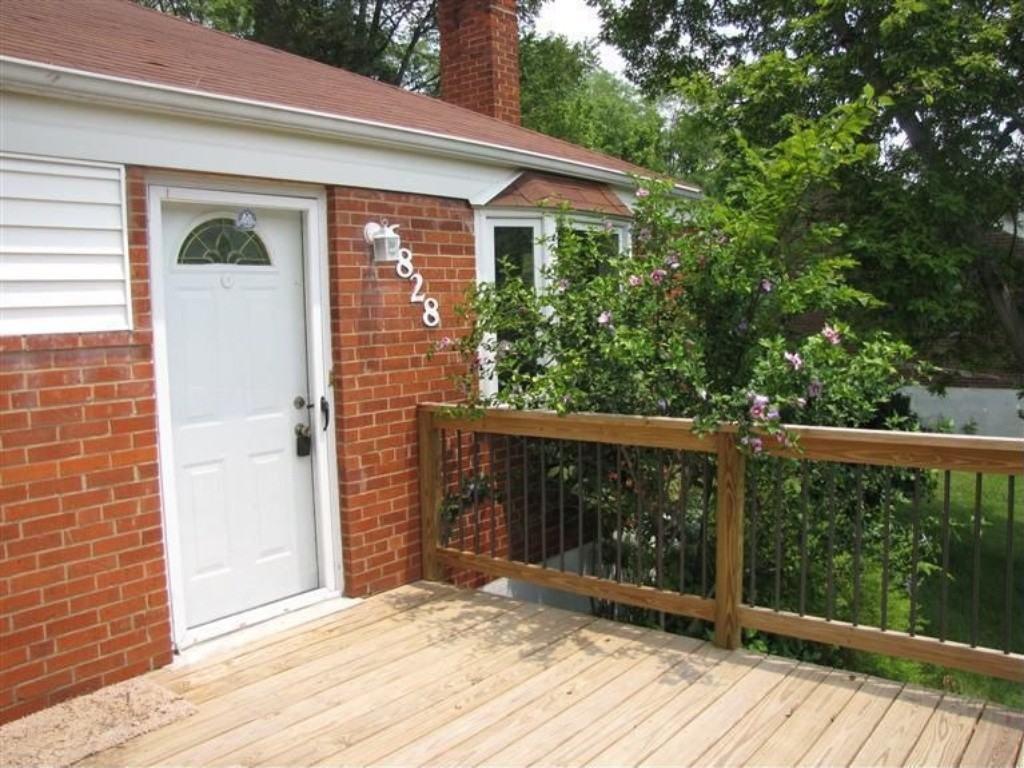 6828 Taylor Rd - Photo 2 of 10