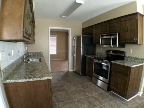 3048 Ingleside Dr - Photo 3 of 13