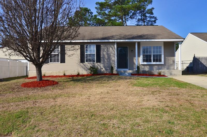 137 Appletree Ln - Photo 2 of 25