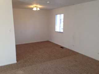 2920 Roberta Dr - Photo 3 of 7