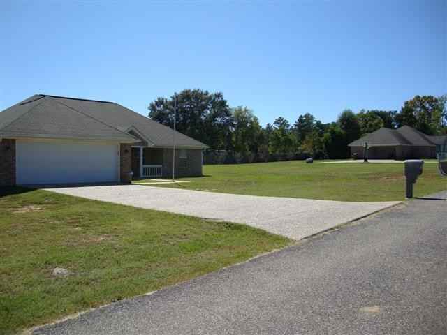 3 Biscayne Sq - Photo 2 of 27