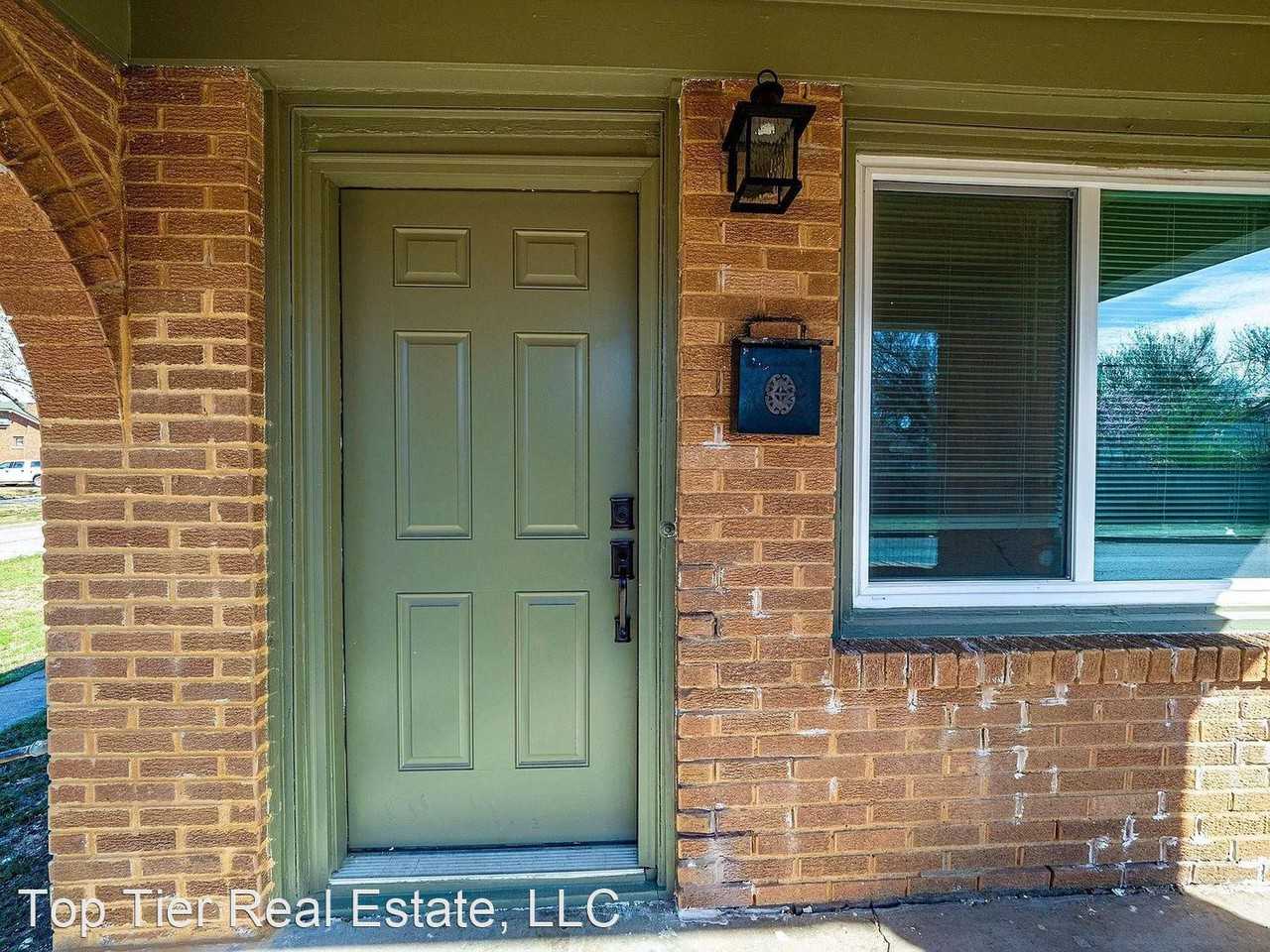 2332 Nw 19th St - Photo 3 of 27