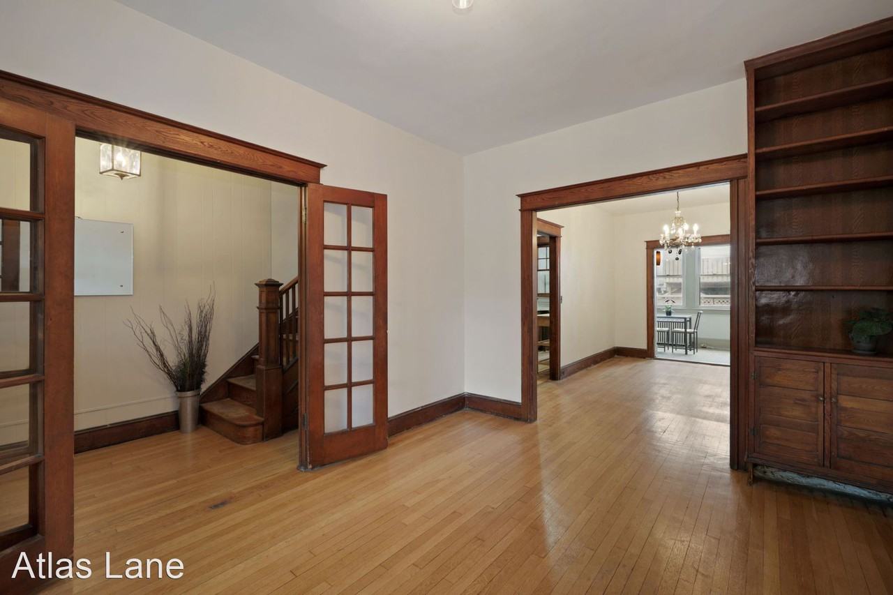 1236 Oates St Ne - Photo 3 of 33