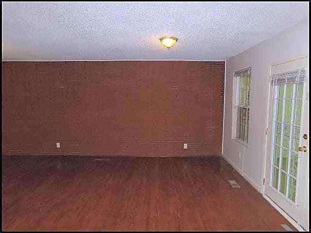 1 Berkshire Dr - Photo 3 of 10