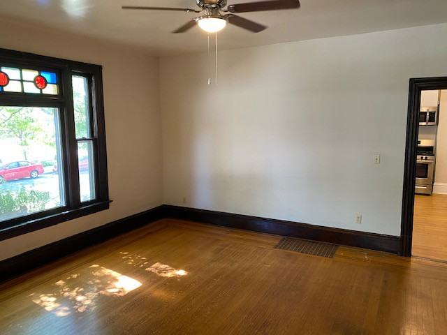 700 University Ave Ne #1 - Photo 7 of 17