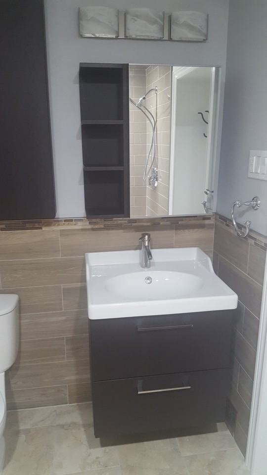 275 Mohawk Road West - Photo 3 of 18