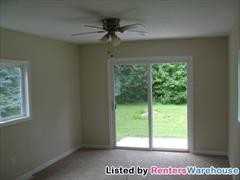 10730 Stinson Ave - Photo 3 of 10