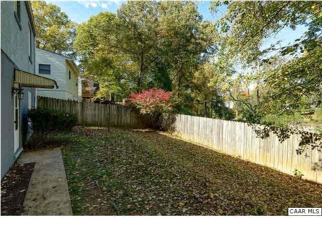 211 Stribling Ave #B - Photo 2 of 19