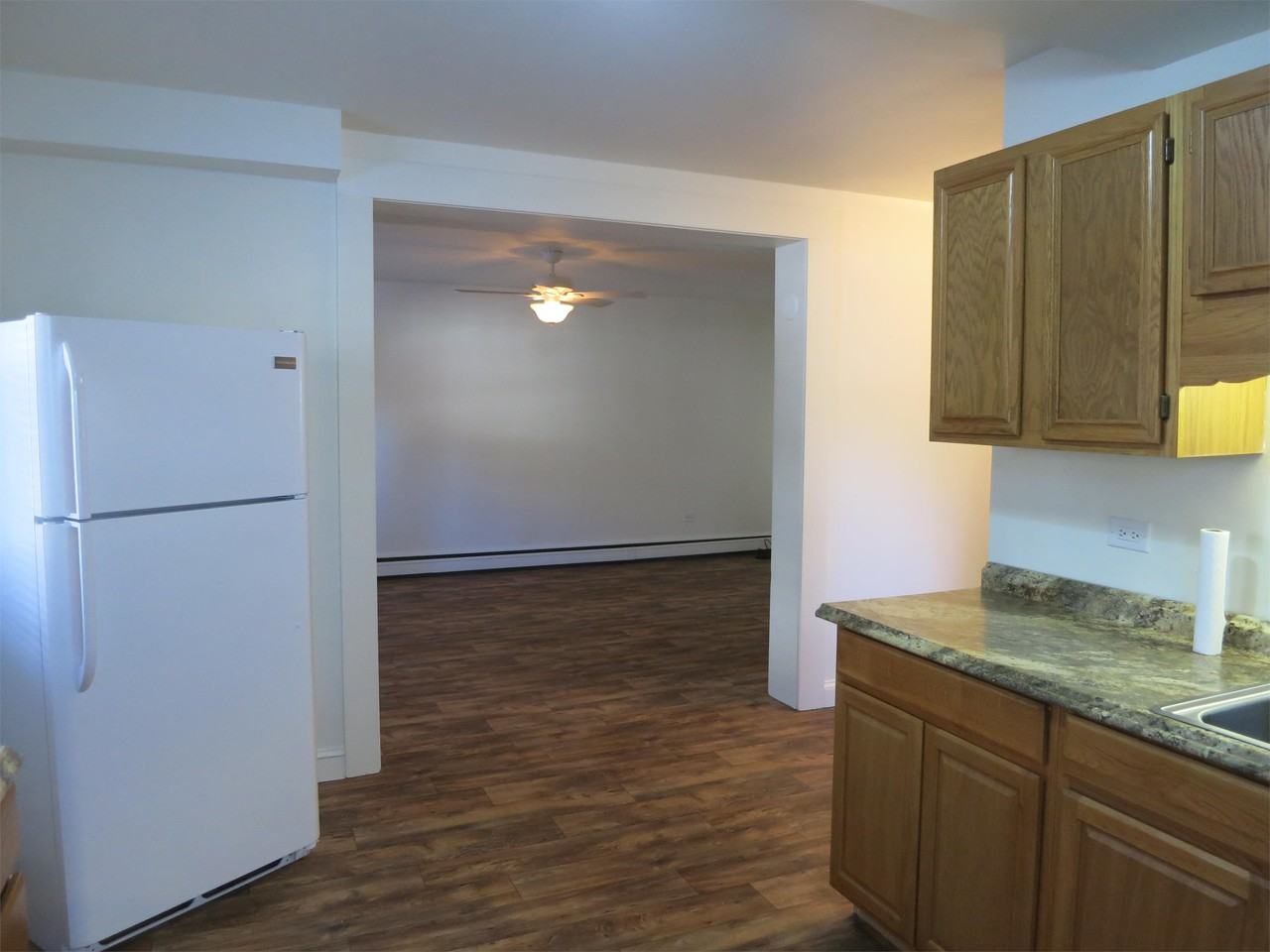 211 Stribling Ave #B - Photo 3 of 19