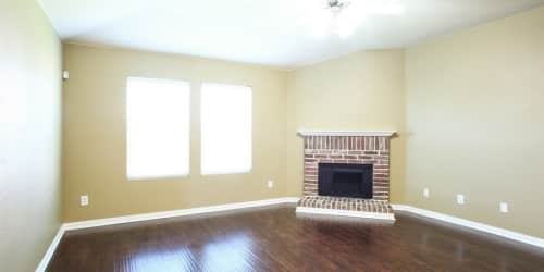 1608 Grassy View Dr - Photo 3 of 16