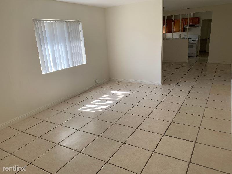 293 293 N Hill Ave 1 - Photo 2 of 8