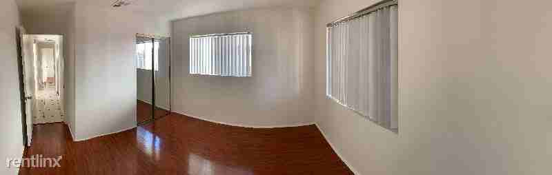 293 293 N Hill Ave 1 - Photo 3 of 8