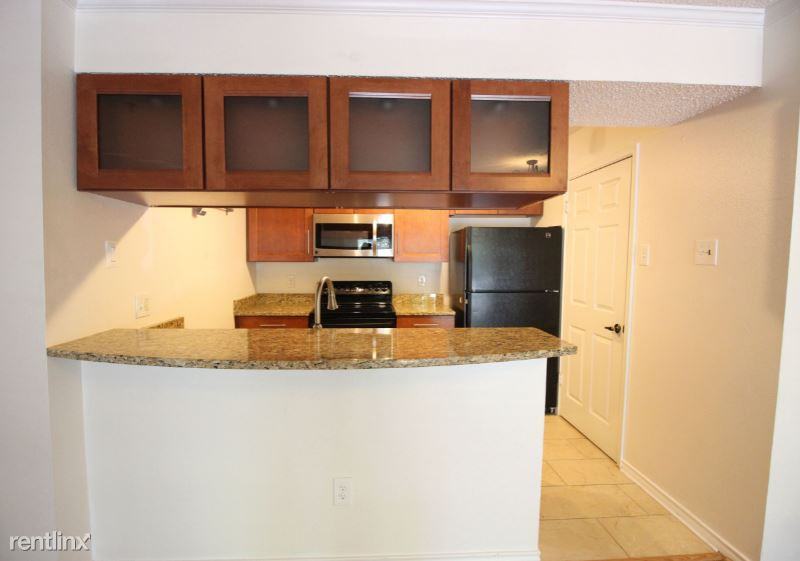 1524 1524 Lincoln Way 115 - Photo 3 of 15