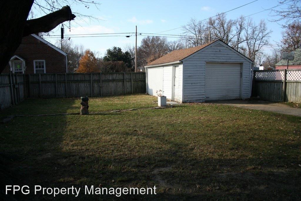 4116 S Brook St - Photo 3 of 19