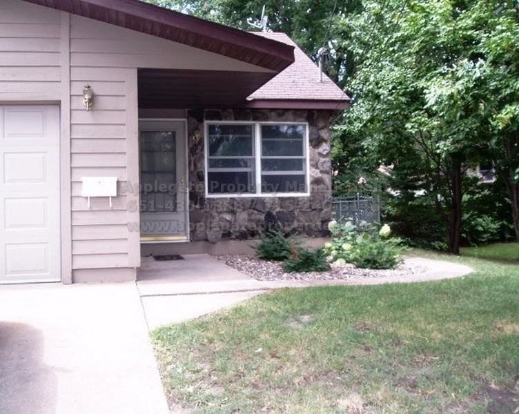 1108 Owens St N - Photo 2 of 9