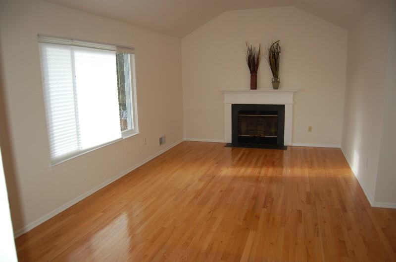 14 Franklin Ct - Photo 3 of 16