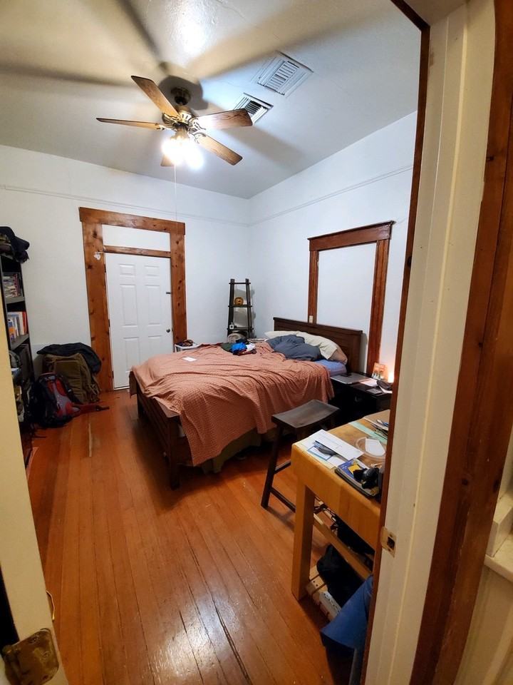 836 N 6th Ave #2 - Photo 7 of 9