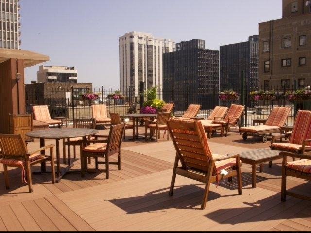 221 W Chestnut St #1049