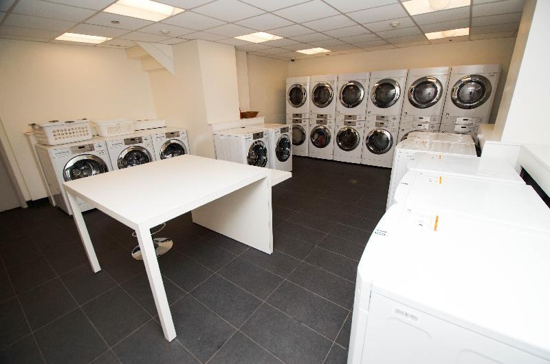 221 W Chestnut St #1853