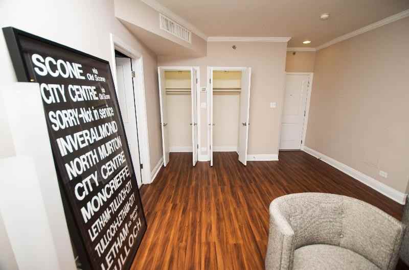 221 W Chestnut St #2146