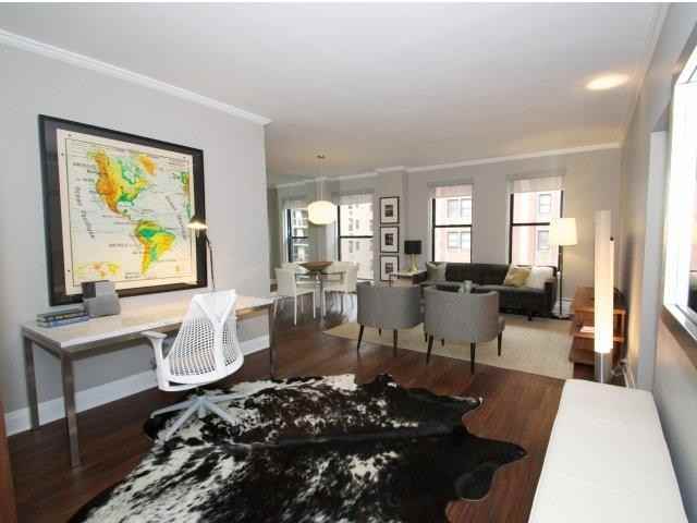 221 W Chestnut St #899