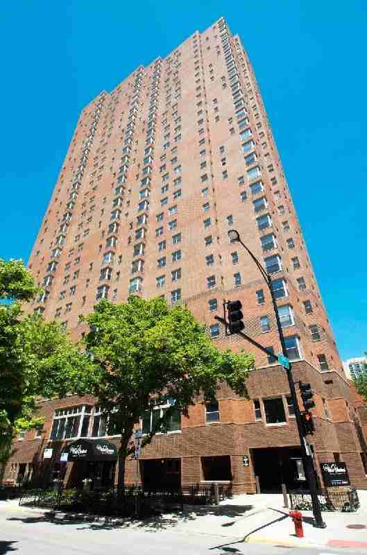 27 W Chestnut St #1845