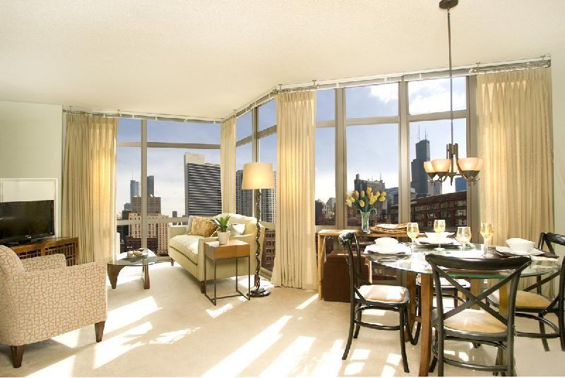 N Desplaines St #1241