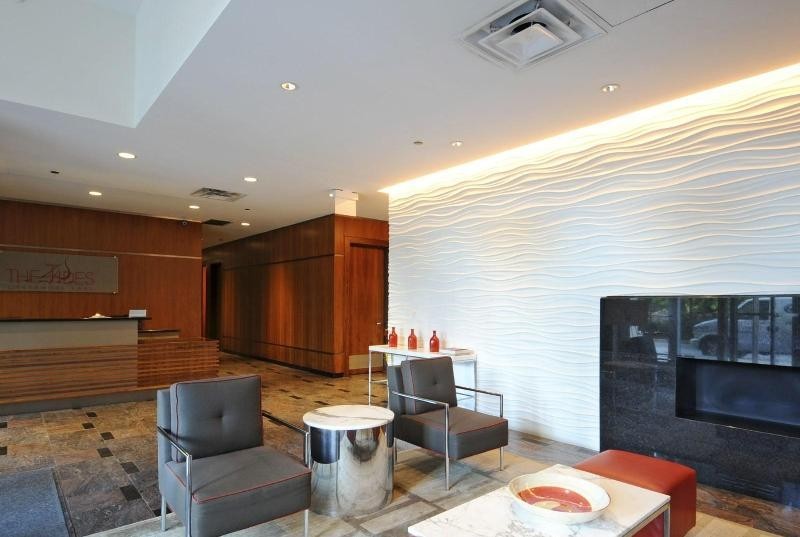 East South Water Street #2078