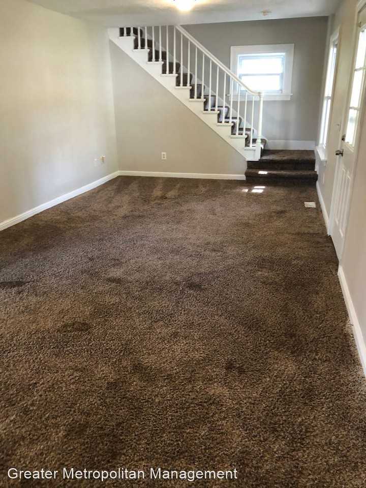 768 E Erie St - Photo 3 of 14