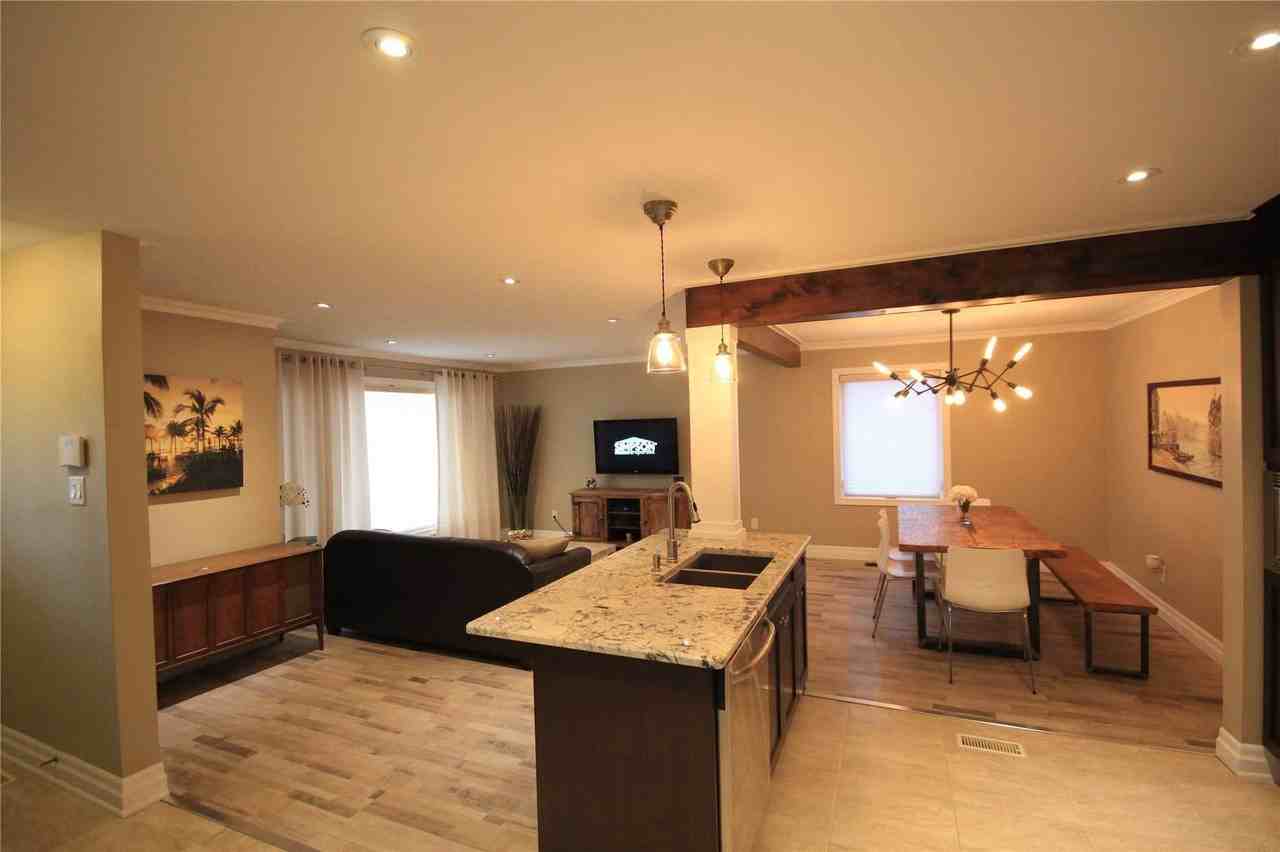 1273 Warden Avenue - Photo 2 of 9