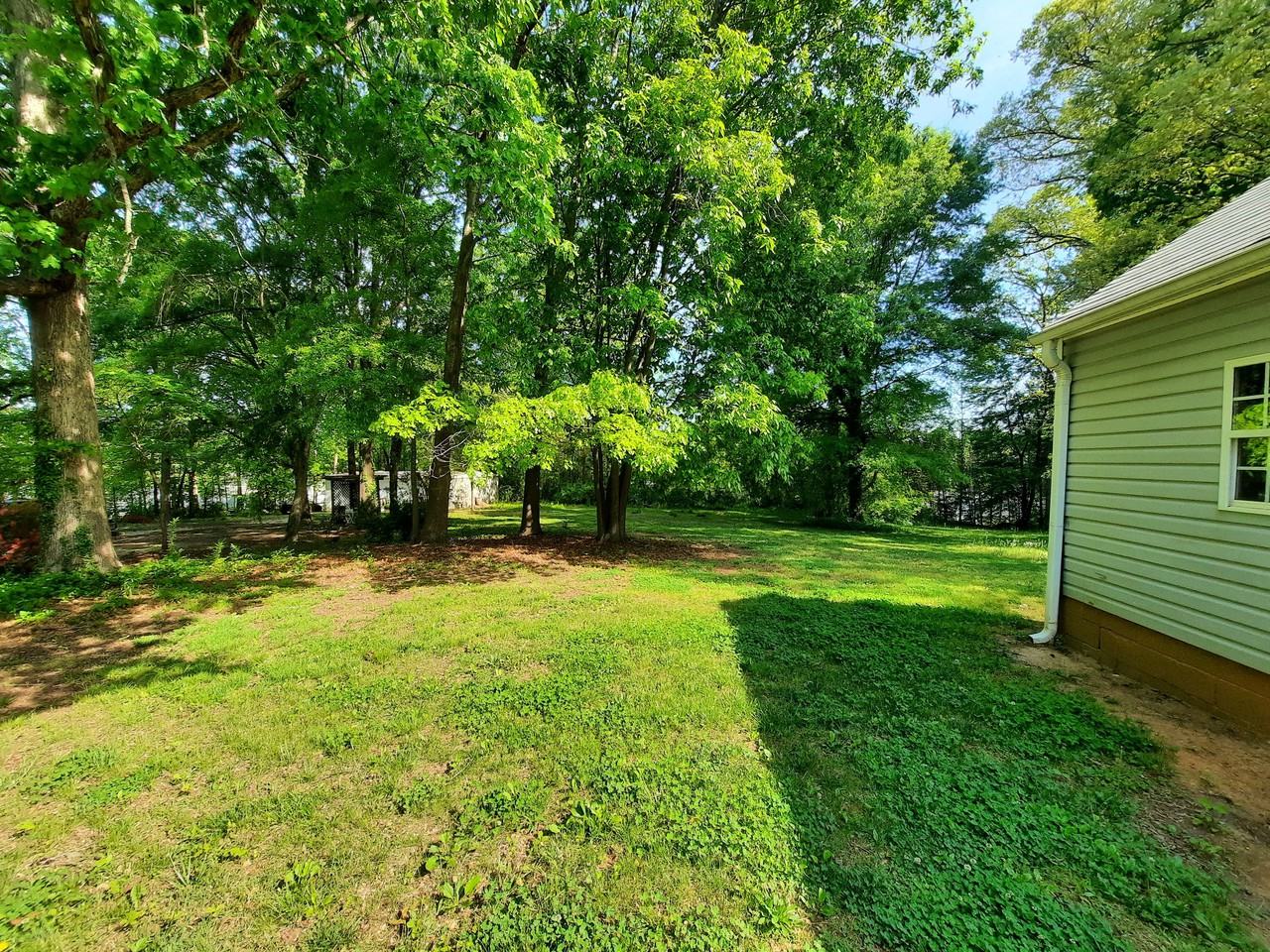 3369 Pollard Dr - Photo 3 of 11