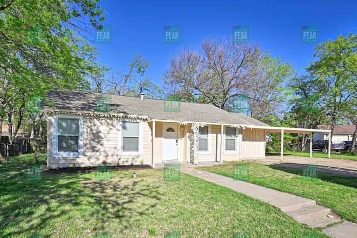 404 Lanola Ct - Photo 2 of 21