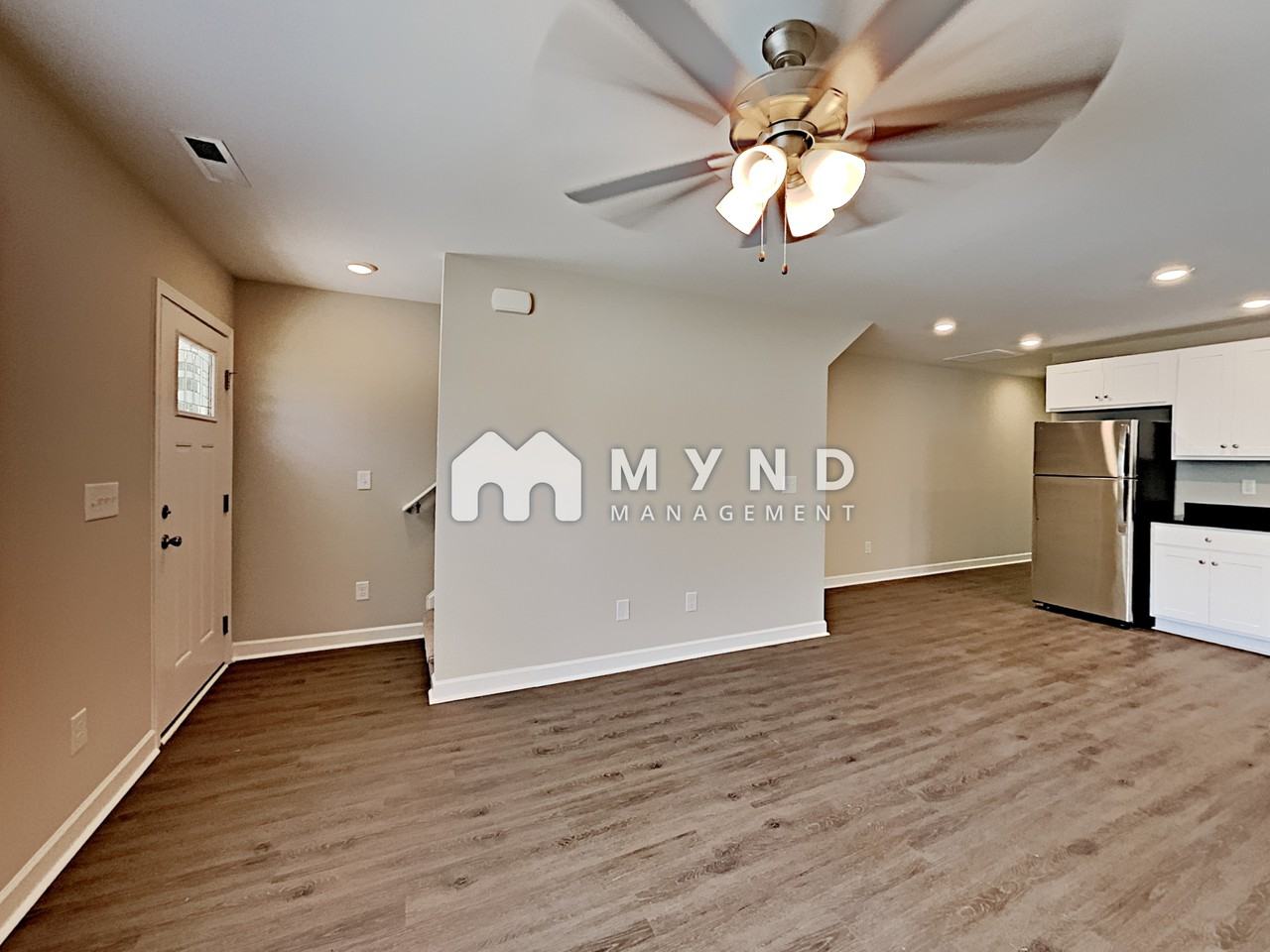719 Hillside St - Photo 3 of 16