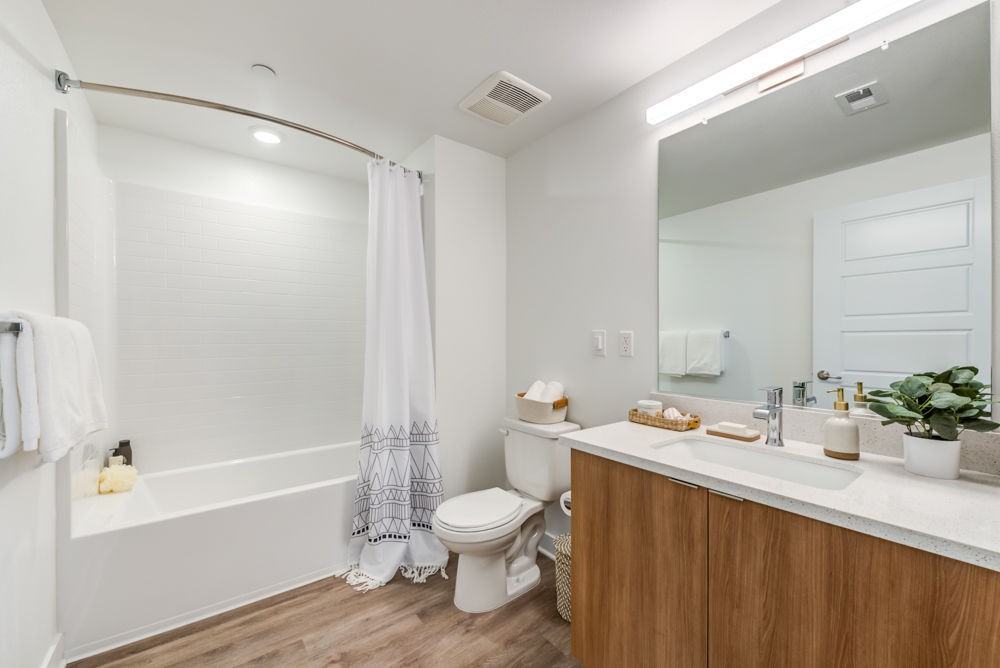 IMT 6500 - Photo 7 of 28