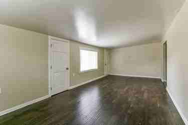 419 W 233rd St - Photo 3 of 21