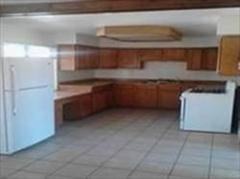 2301 Elizabeth St NE - Photo 2 of 4