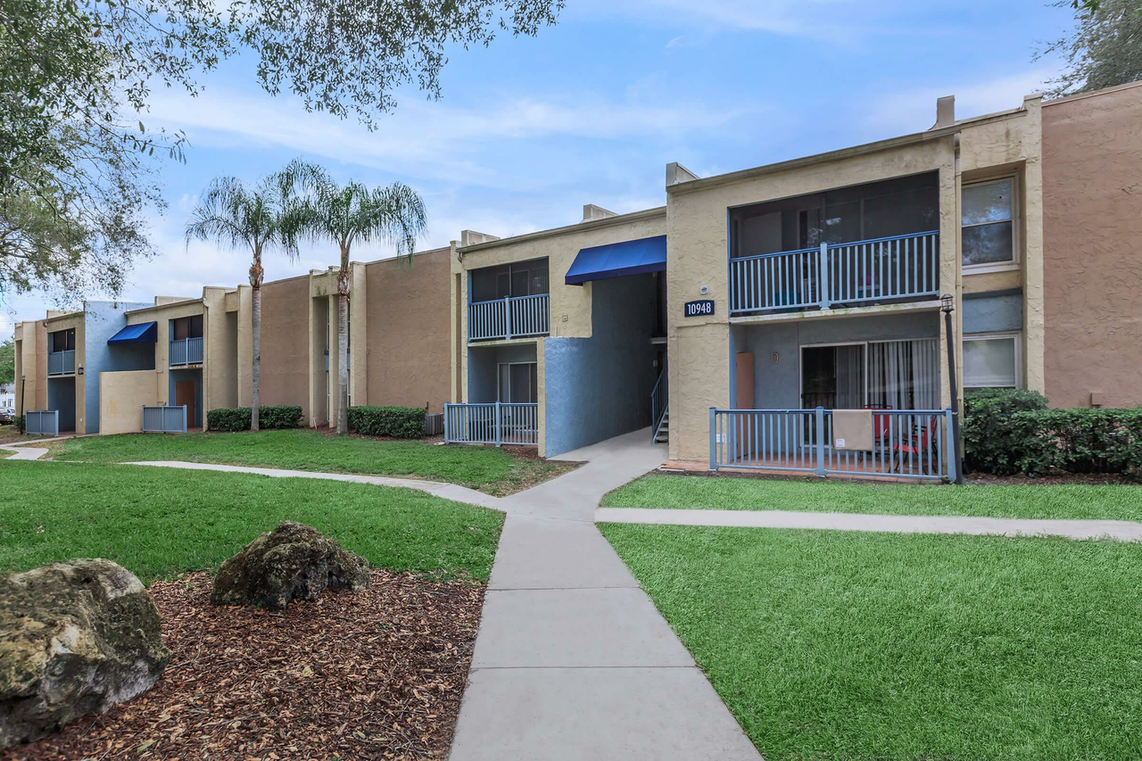 zSeastone Apartments - Photo 4 of 37