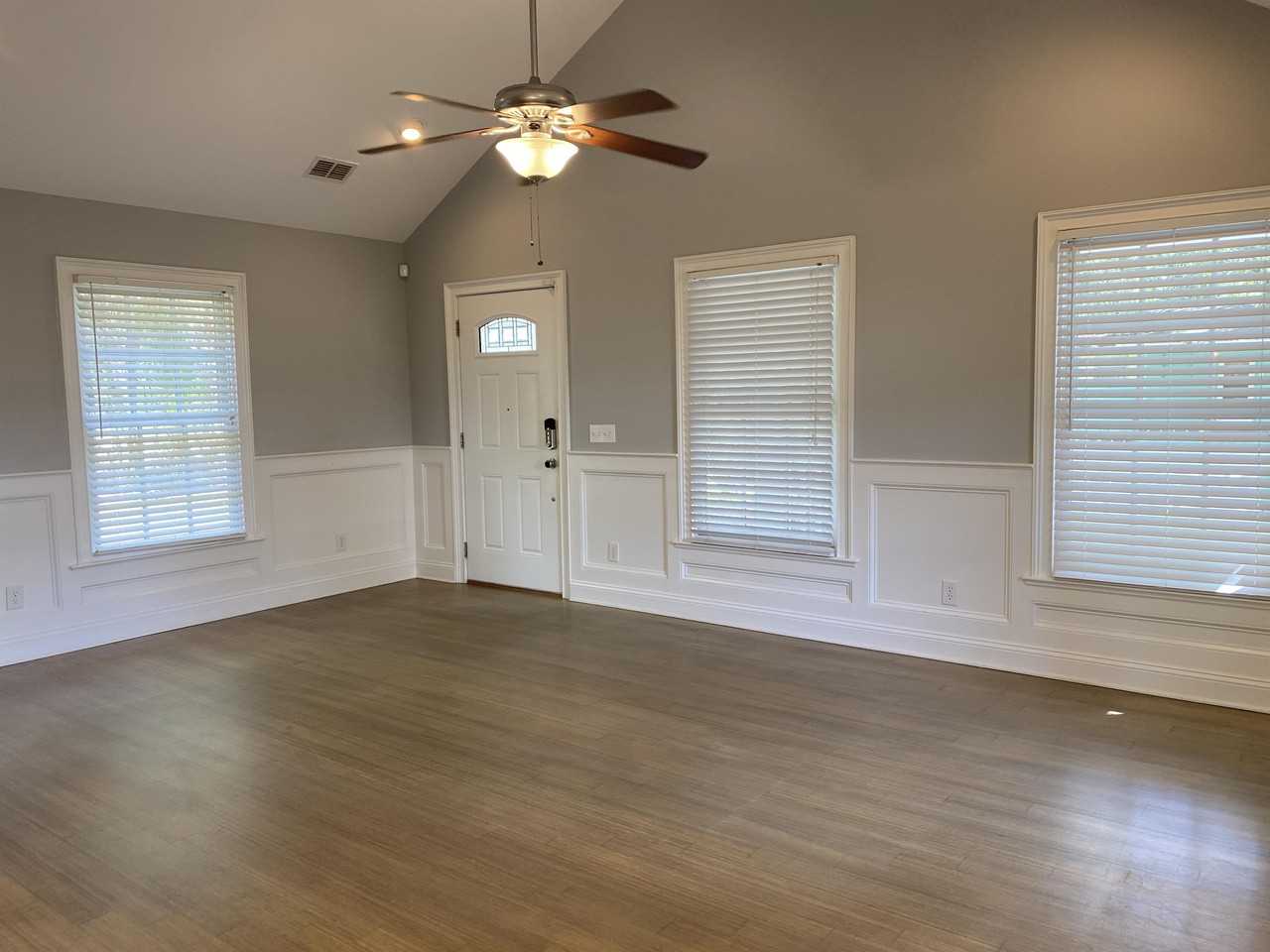 1507 Washington St #1 - Photo 3 of 27